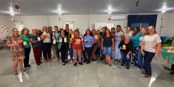 Prefeitura de Campo Mourão promove oficina de confecção de potes decorados em parceria com a UTFPR