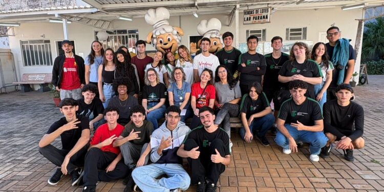 Campo Mourão recebe estudantes do IFPR de Umuarama para roteiro cultural e ambiental
