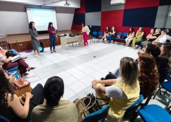 Prefeitura capacita rede de atendimento para implantar programa “Família Acolhedora”