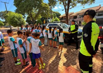 Educação para o trânsito é trabalhada com alunos da Escola Municipal Gurilândia em Campo Mourão