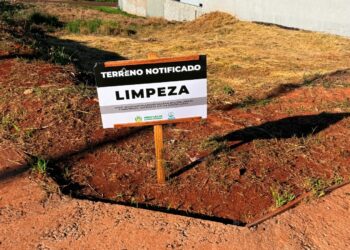 Prefeitura de Campo Mourão registra resultados positivos com uso de placas em terrenos notificados