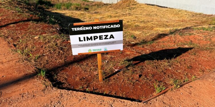 Prefeitura de Campo Mourão registra resultados positivos com uso de placas em terrenos notificados