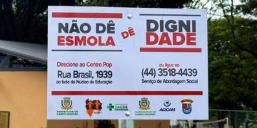 Campanha pede para não dar esmolas a pessoas em situação de rua