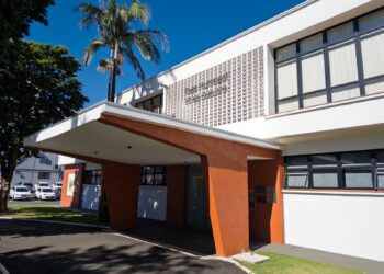 Prefeitura de Campo Mourão antecipará metade do 13º salário dos servidores no fim de junho
