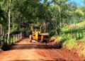 Prefeitura realiza melhorias em estrada de acesso próxima à região do Silviolândia