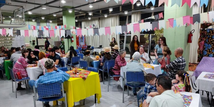 Sarau Literário encerra programação especial das tradições juninas na Biblioteca
