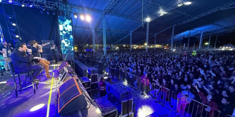 Bruno & Barretto encerram programação de shows nacionais da 31ª Festa Nacional do Carneiro no Buraco