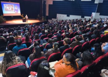 “Servidores que dão um show” foi tema de palestra na Educação
