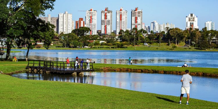 Gangorra nas temperaturas: máximas vão de 30ºC a 23ºC no Paraná nesta semana