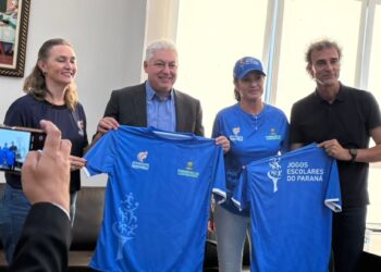 Campeão olímpico Emanuel Rego destaca o poder transformador do esporte em visita à Prefeitura de Campo Mourão