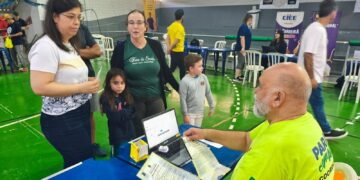 Paraná em Ação concentra serviços grátis até sábado no Ginásio de Esportes da Vila Urupês