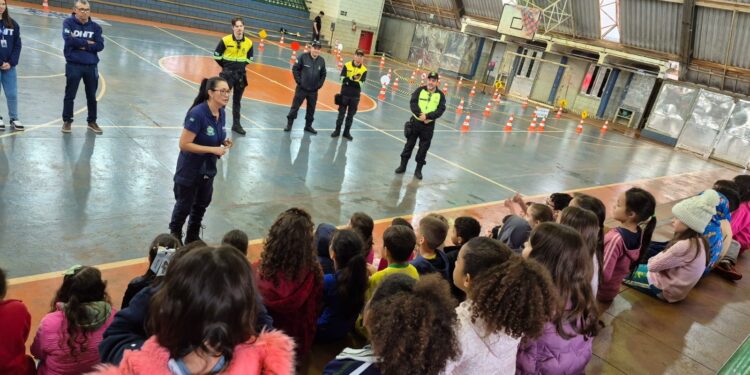 Educação para o Trânsito leva conscientização a escolas, empresas e comunidade