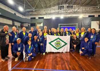 Campo Mourão participa dos 20º Jogos da Integração da Pessoa Idosa em Pontal do Paraná