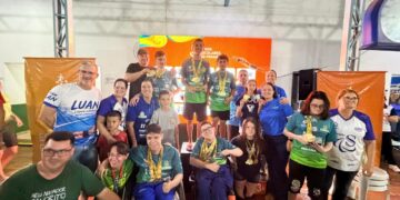 Natação paradesportiva de Campo Mourão conquista quatro troféus e 33 medalhas nos Jogos Escolares do Paraná