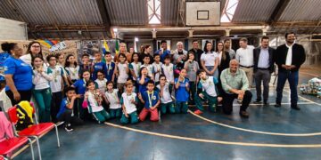 Projeto de educação ambiental arrecada meia tonelada de tampinhas de plástico