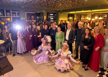 Márcia Renisz homenageada no “Mulheres em Evidência”