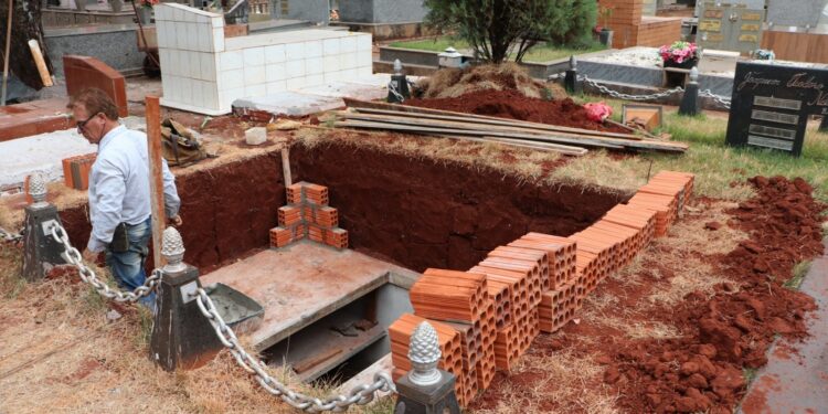 Obras no Cemitério para o Dia de Finados até dia 28 de outubro