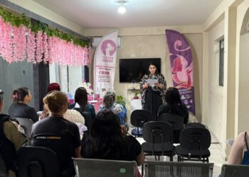 Campo Mourão: Mulheres atendidas pelo CRAM recebem certificados e kits para iniciar atividade profissional