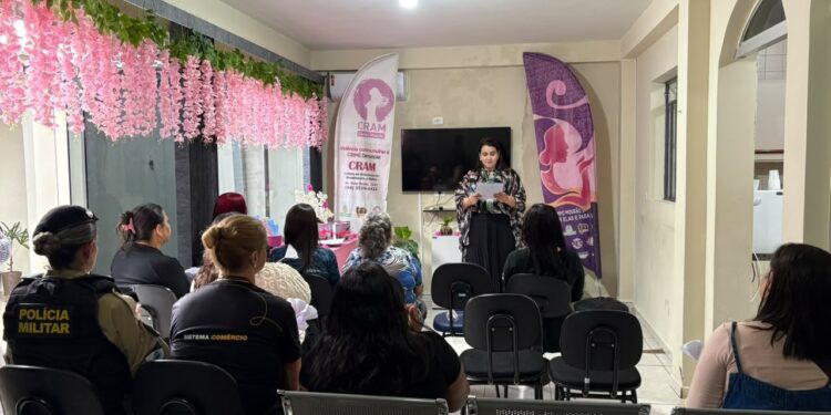 Campo Mourão: Mulheres atendidas pelo CRAM recebem certificados e kits para iniciar atividade profissional