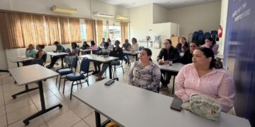 Capacitação aprimora técnicas de coleta de exames pediátricos em Campo Mourão